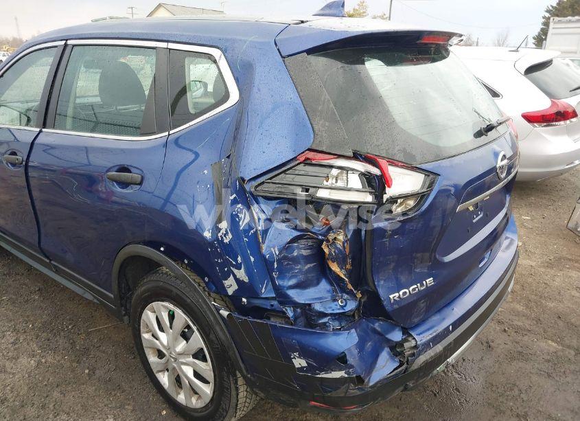 Photo 6 of 2019 Nissan Rogue S (VIN 5N1AT2MT6KC773239)