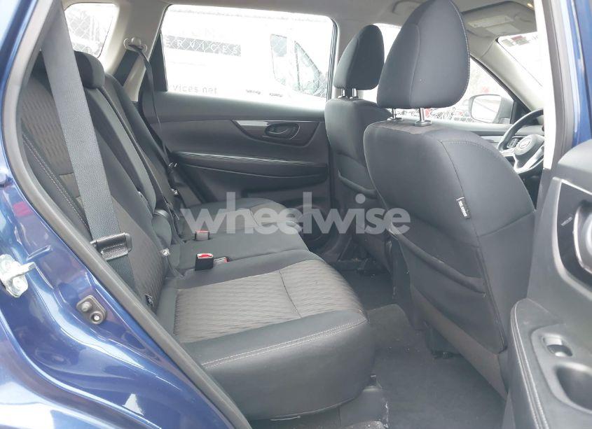 Photo 8 of 2019 Nissan Rogue S (VIN 5N1AT2MT6KC773239)