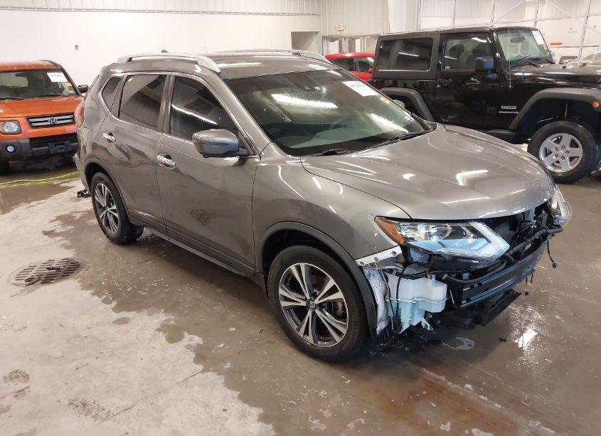 2019 Nissan Rogue SV (VIN 5N1AT2MT6KC788632) main photo