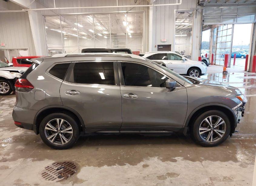 Photo 14 of 2019 Nissan Rogue SV (VIN 5N1AT2MT6KC788632)