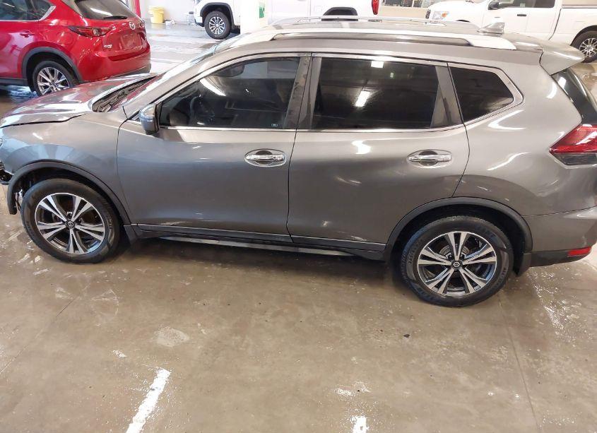 Photo 15 of 2019 Nissan Rogue SV (VIN 5N1AT2MT6KC788632)