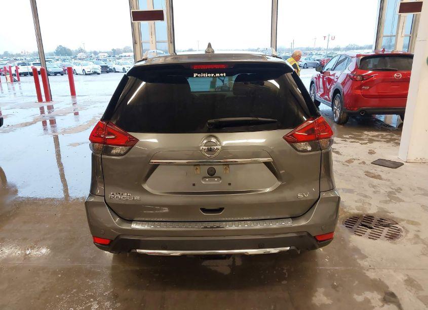 Photo 17 of 2019 Nissan Rogue SV (VIN 5N1AT2MT6KC788632)