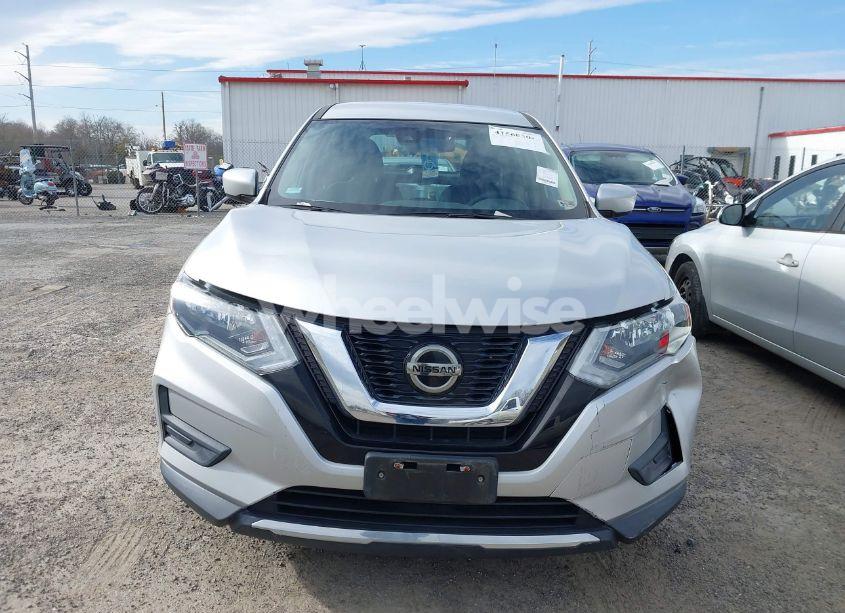 Photo 11 of 2019 Nissan Rogue S (VIN 5N1AT2MT6KC808720)