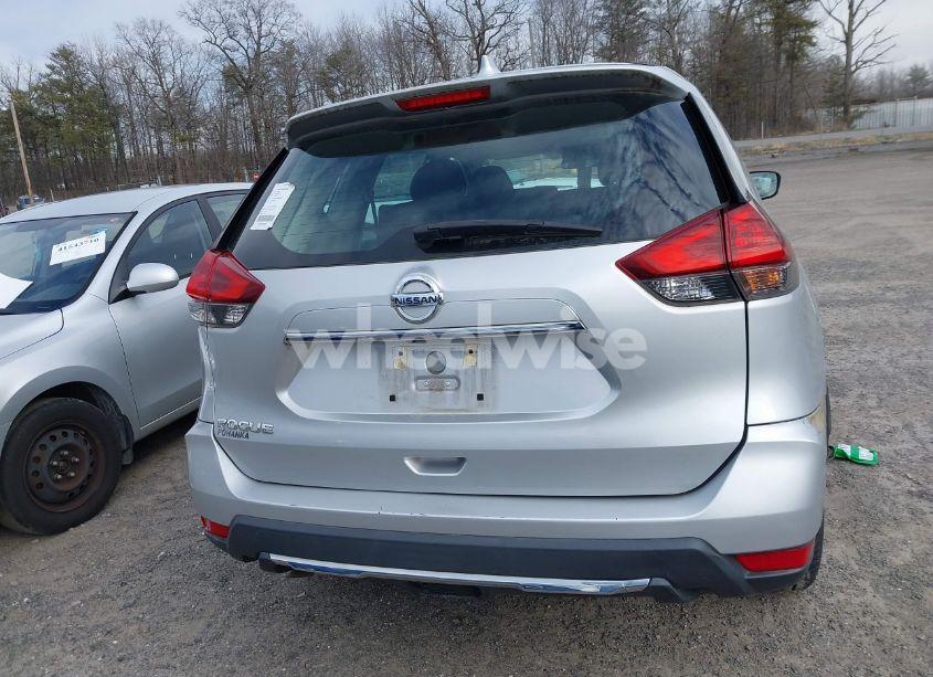 Photo 15 of 2019 Nissan Rogue S (VIN 5N1AT2MT6KC808720)