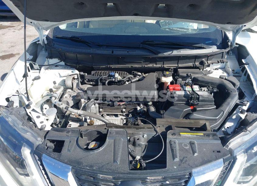 Photo 10 of 2019 Nissan Rogue SL (VIN 5N1AT2MT6KC814694)