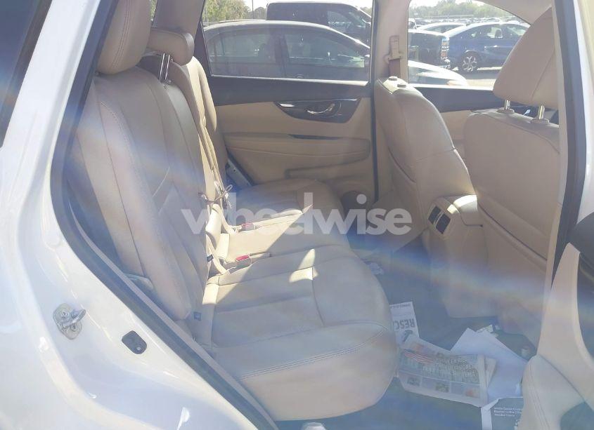 Photo 8 of 2019 Nissan Rogue SL (VIN 5N1AT2MT6KC814694)