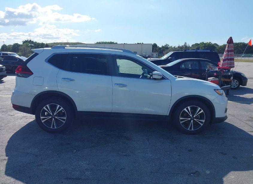 Photo 14 of 2020 Nissan Rogue SV FWD (VIN 5N1AT2MT6LC782945)