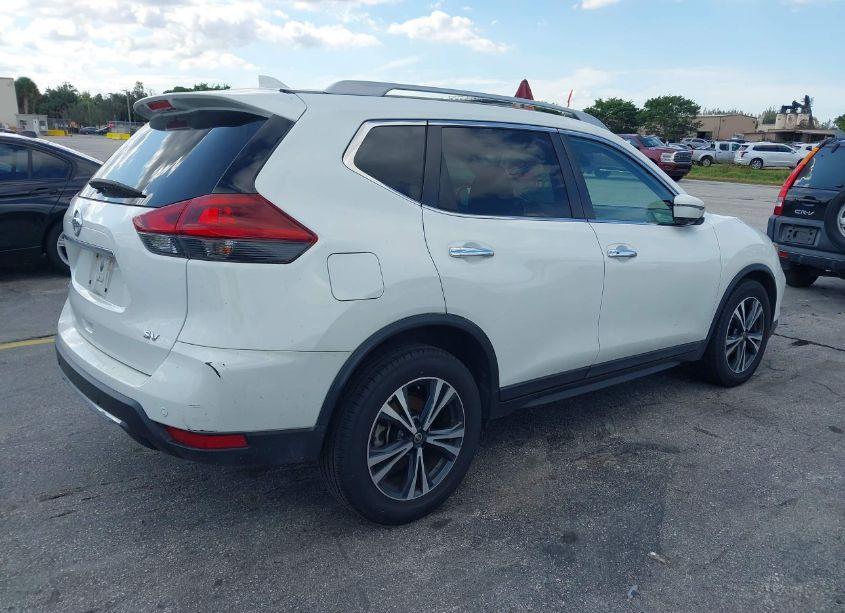 Photo 6 of 2020 Nissan Rogue SV FWD (VIN 5N1AT2MT6LC782945)