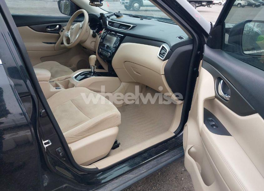 Photo 5 of 2015 Nissan Rogue SV (VIN 5N1AT2MT7FC769836)