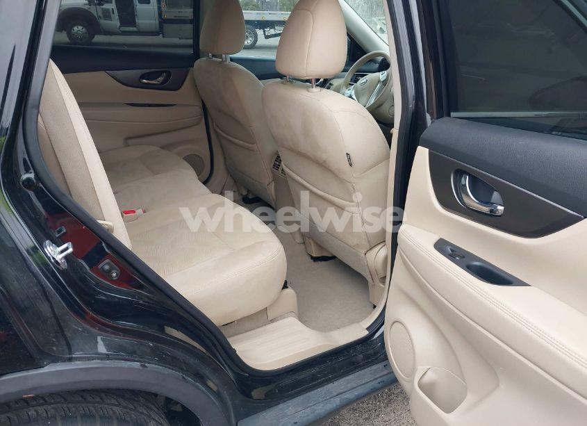 Photo 8 of 2015 Nissan Rogue SV (VIN 5N1AT2MT7FC769836)