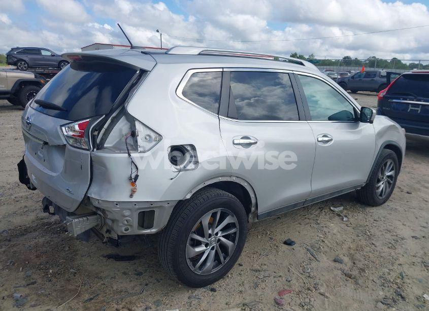 Photo 4 of 2015 Nissan Rogue SL (VIN 5N1AT2MT7FC821918)