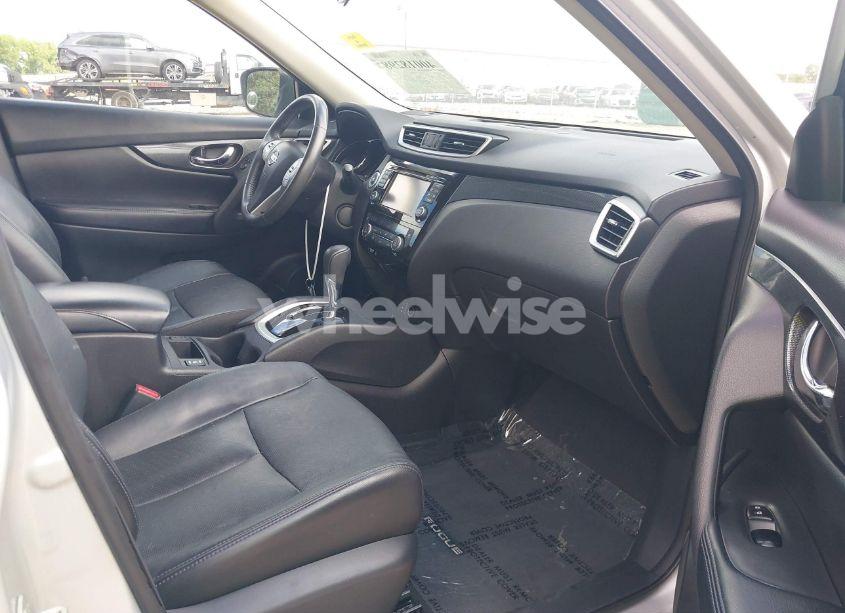 Photo 5 of 2015 Nissan Rogue SL (VIN 5N1AT2MT7FC821918)