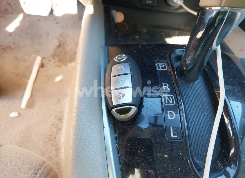 Photo 11 of 2015 Nissan Rogue SV (VIN 5N1AT2MT7FC840100)