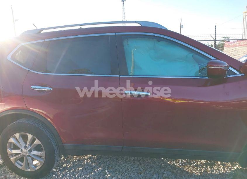 Photo 13 of 2015 Nissan Rogue SV (VIN 5N1AT2MT7FC840100)
