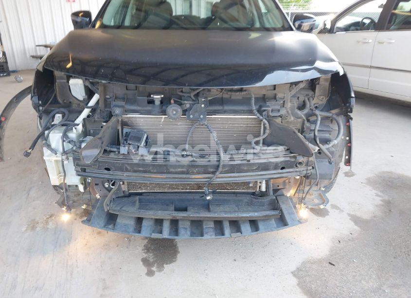 Photo 6 of 2016 Nissan Rogue SL (VIN 5N1AT2MT7GC744226)