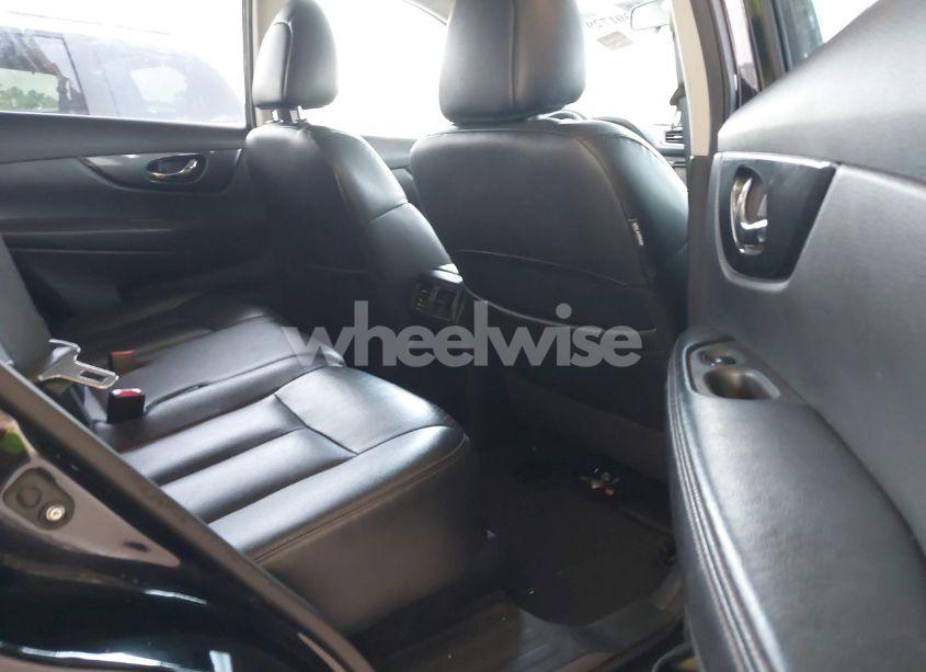 Photo 8 of 2016 Nissan Rogue SL (VIN 5N1AT2MT7GC744226)