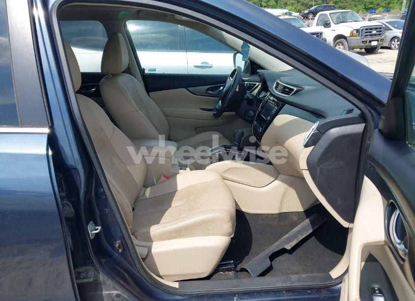 Photo 5 of 2016 Nissan Rogue SL (VIN 5N1AT2MT7GC874586)