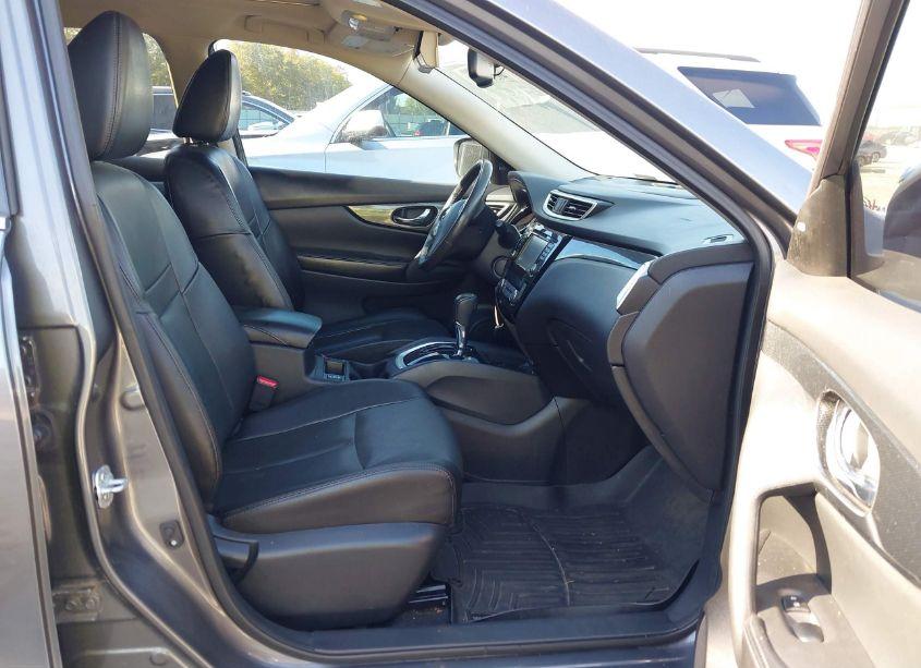 Photo 5 of 2016 Nissan Rogue SL (VIN 5N1AT2MT7GC894689)