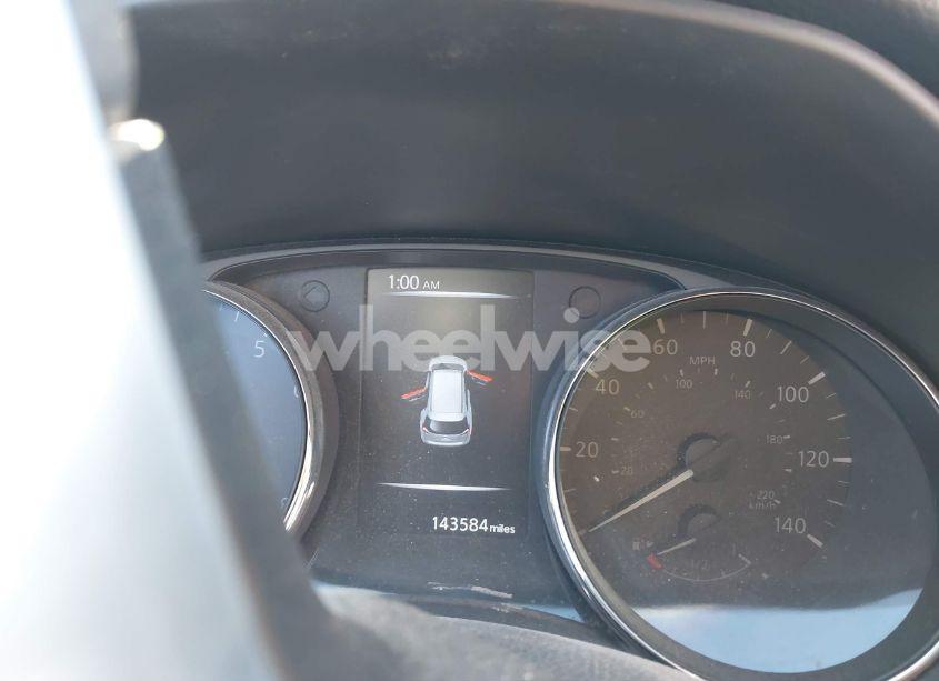 Photo 16 of 2017 Nissan Rogue SV (VIN 5N1AT2MT7HC767765)