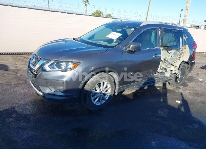 Photo 2 of 2017 Nissan Rogue SV (VIN 5N1AT2MT7HC767765)