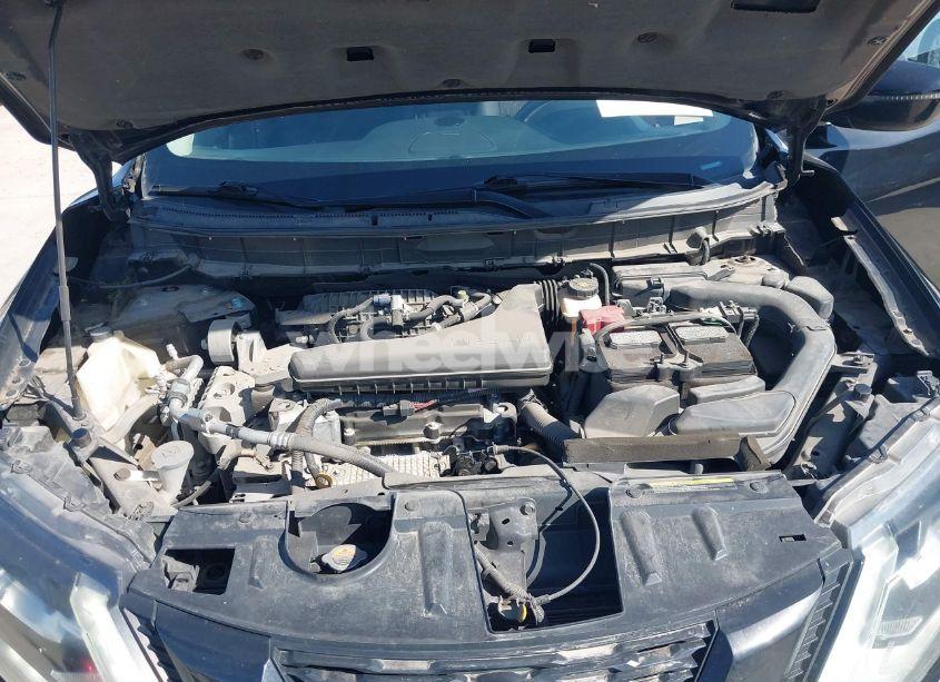 Photo 10 of 2017 Nissan Rogue SV (VIN 5N1AT2MT7HC769872)