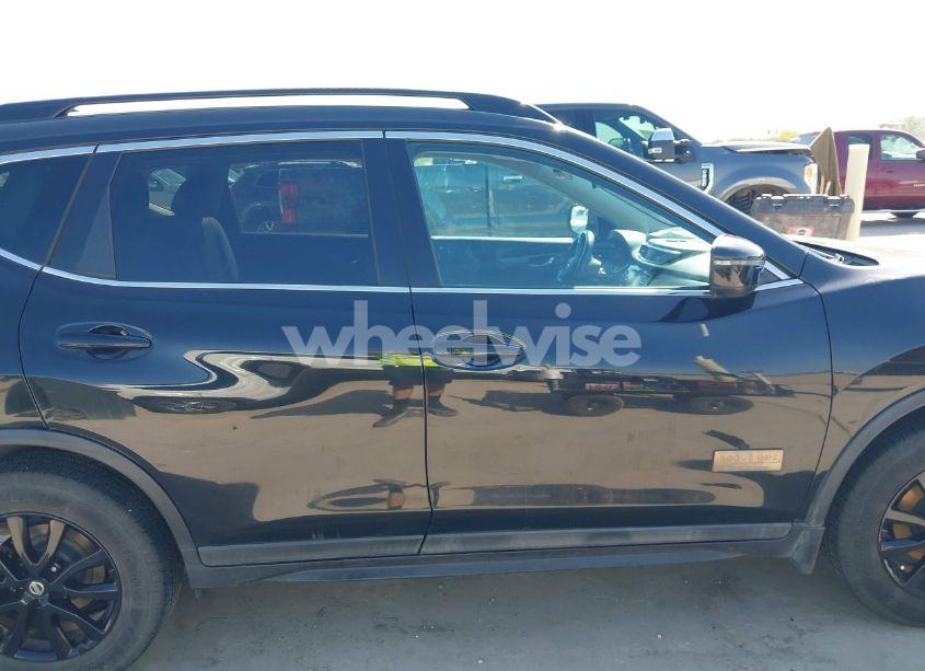 Photo 14 of 2017 Nissan Rogue SV (VIN 5N1AT2MT7HC769872)