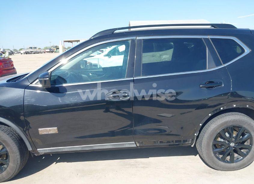 Photo 15 of 2017 Nissan Rogue SV (VIN 5N1AT2MT7HC769872)