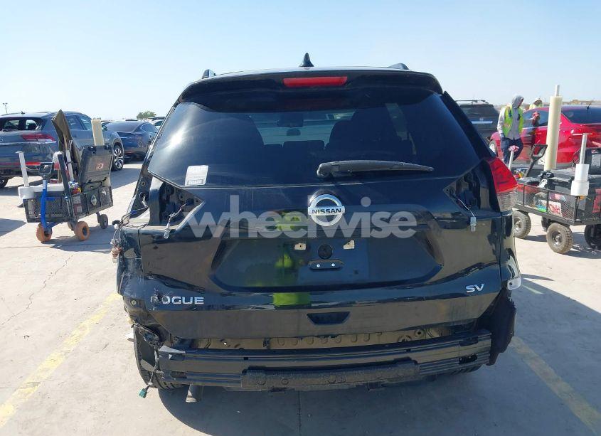 Photo 17 of 2017 Nissan Rogue SV (VIN 5N1AT2MT7HC769872)