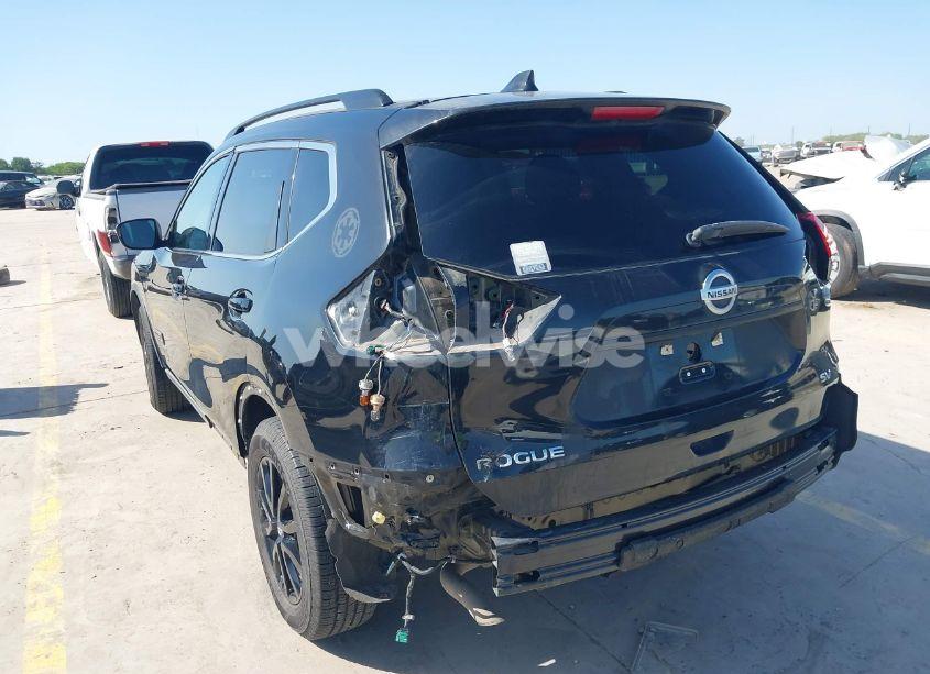 Photo 6 of 2017 Nissan Rogue SV (VIN 5N1AT2MT7HC769872)