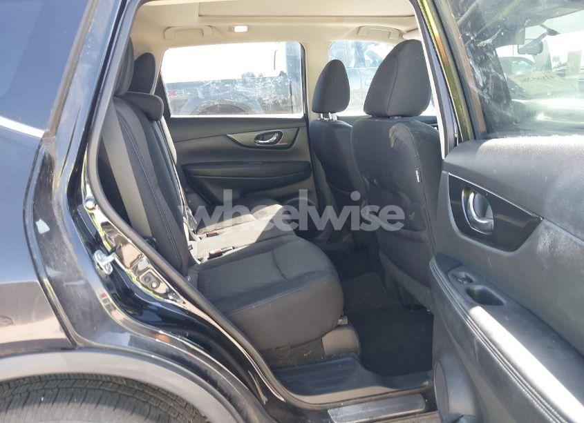 Photo 8 of 2017 Nissan Rogue SV (VIN 5N1AT2MT7HC769872)