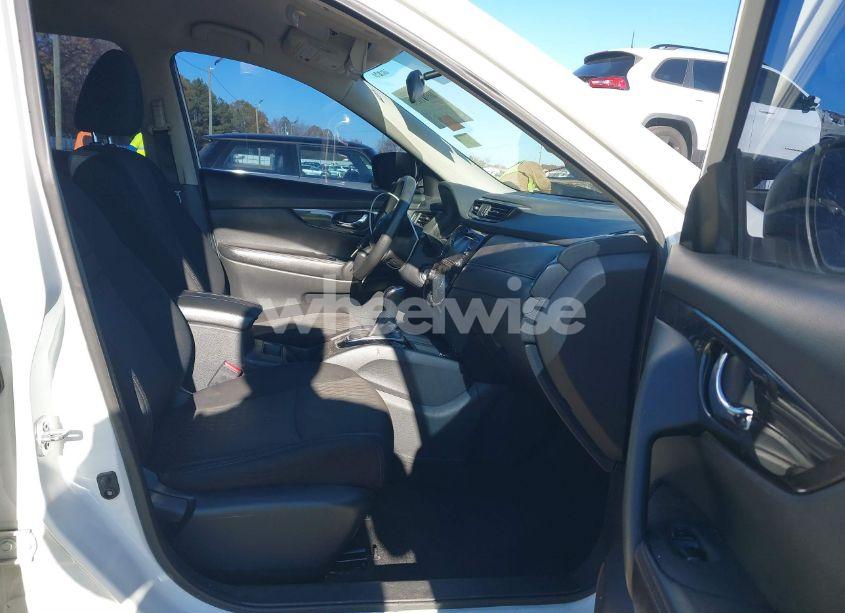 Photo 5 of 2017 Nissan Rogue S (VIN 5N1AT2MT7HC814065)