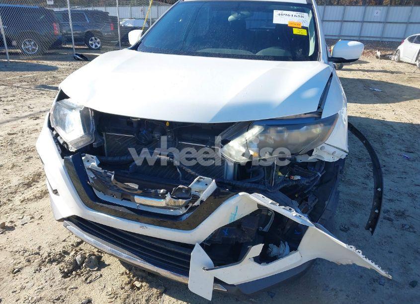 Photo 6 of 2017 Nissan Rogue S (VIN 5N1AT2MT7HC814065)