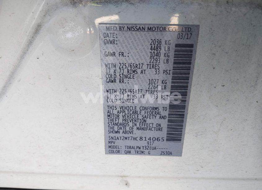 Photo 9 of 2017 Nissan Rogue S (VIN 5N1AT2MT7HC814065)