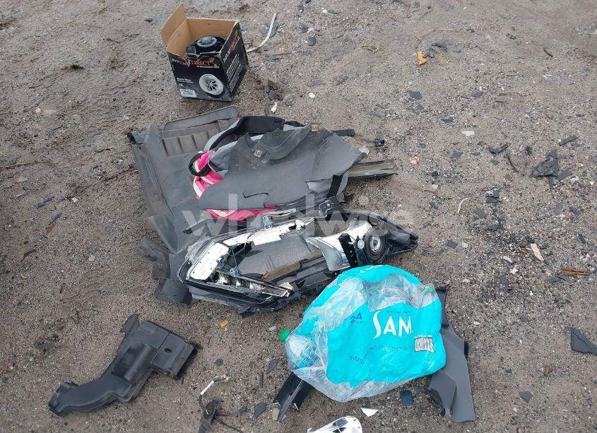 Photo 12 of 2017 Nissan Rogue SV (VIN 5N1AT2MT7HC863864)