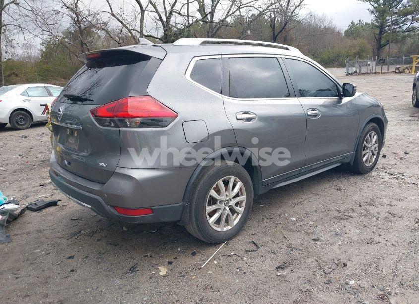 Photo 4 of 2017 Nissan Rogue SV (VIN 5N1AT2MT7HC863864)