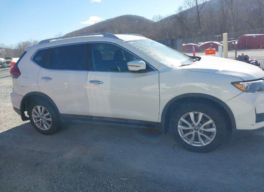 Photo 12 of 2017 Nissan Rogue SV (VIN 5N1AT2MT7HC873147)