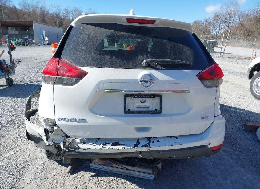 Photo 15 of 2017 Nissan Rogue SV (VIN 5N1AT2MT7HC873147)