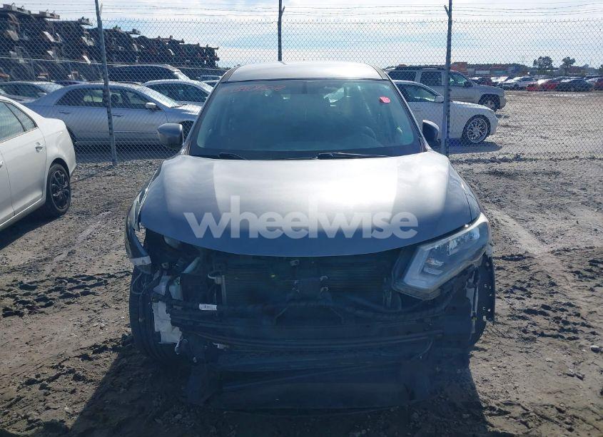 Photo 12 of 2018 Nissan Rogue S (VIN 5N1AT2MT7JC776195)