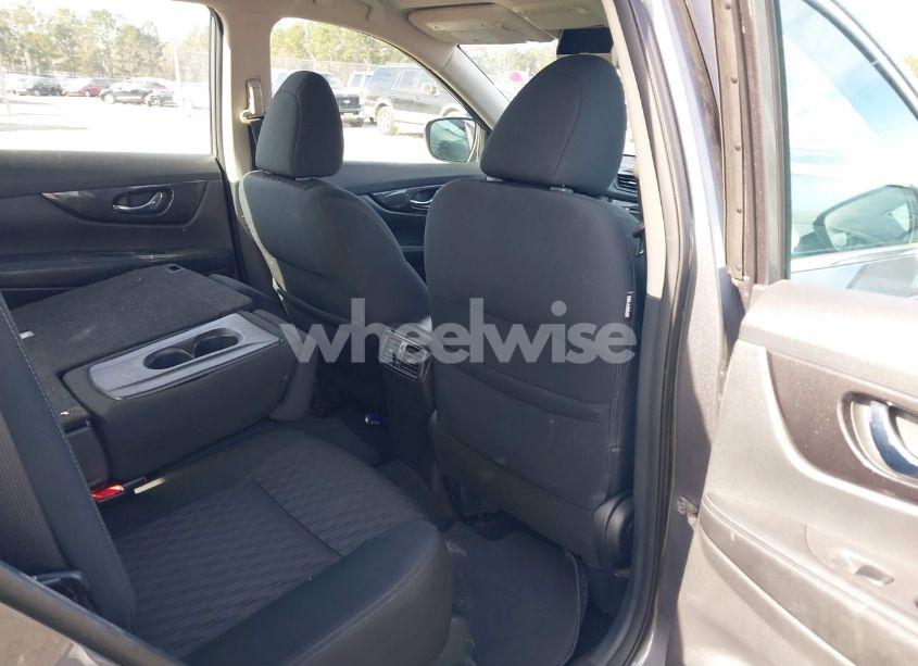 Photo 8 of 2018 Nissan Rogue S (VIN 5N1AT2MT7JC776195)