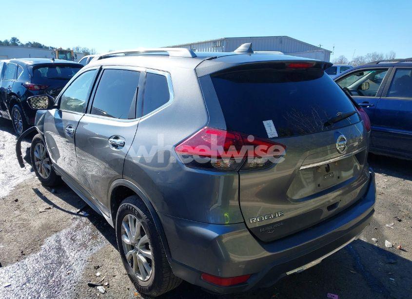 Photo 3 of 2018 Nissan Rogue SV (VIN 5N1AT2MT7JC799783)