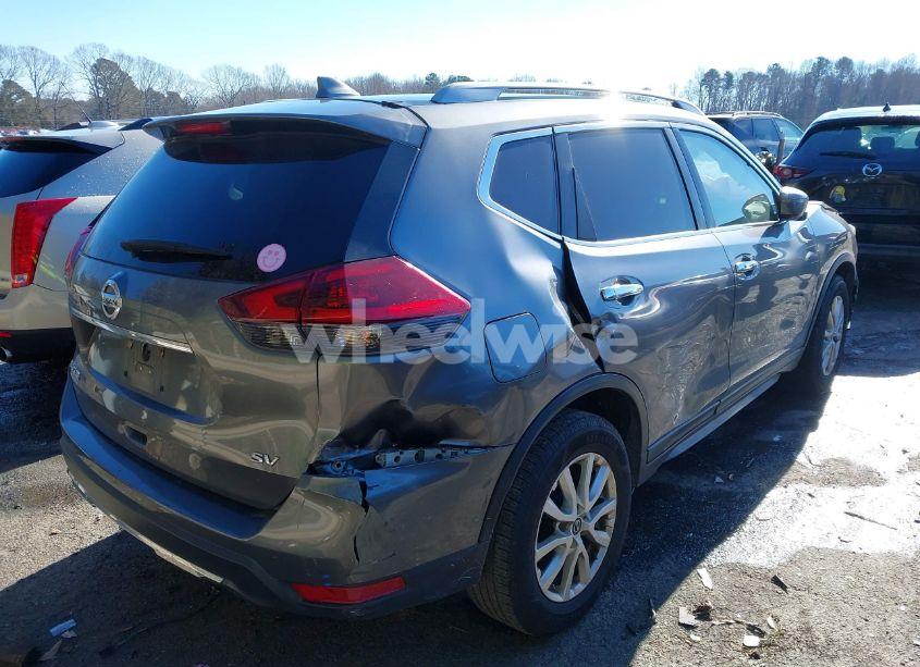 Photo 4 of 2018 Nissan Rogue SV (VIN 5N1AT2MT7JC799783)