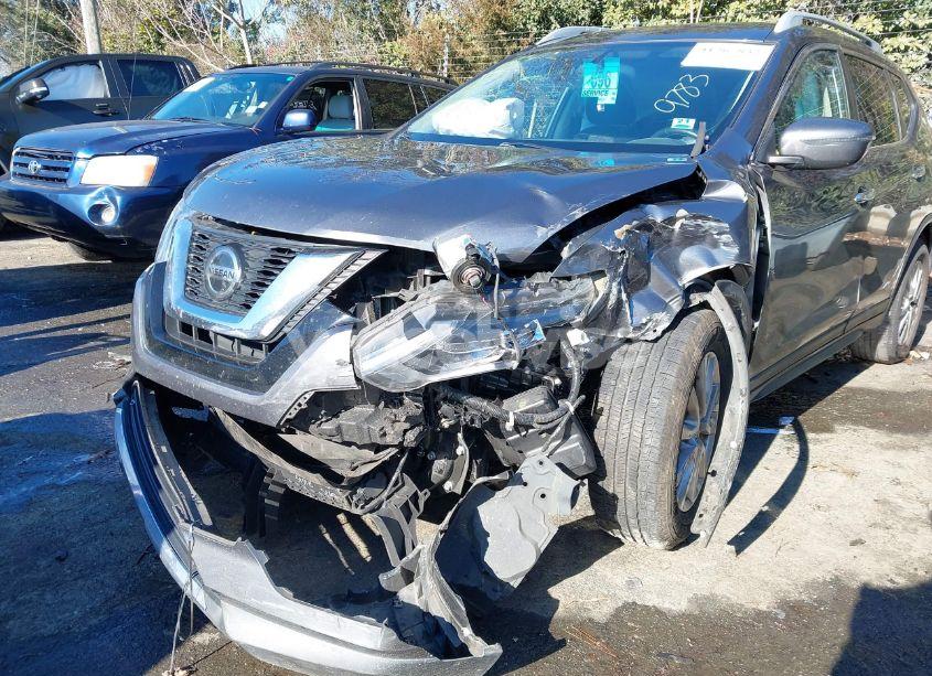 Photo 6 of 2018 Nissan Rogue SV (VIN 5N1AT2MT7JC799783)