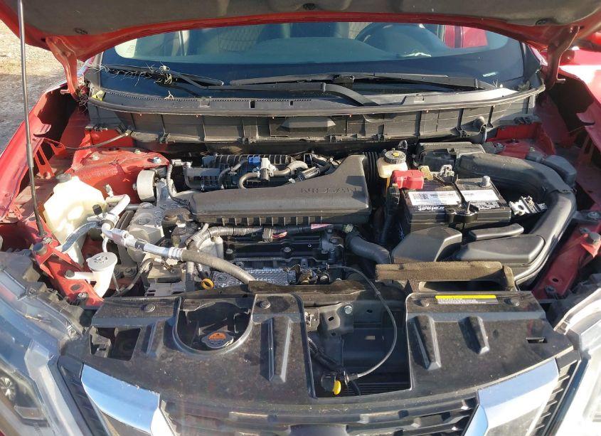 Photo 10 of 2018 Nissan Rogue SV (VIN 5N1AT2MT7JC808630)