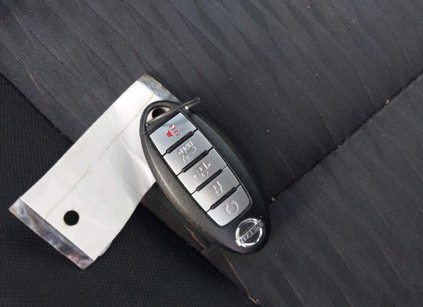 Photo 11 of 2018 Nissan Rogue SV (VIN 5N1AT2MT7JC808630)