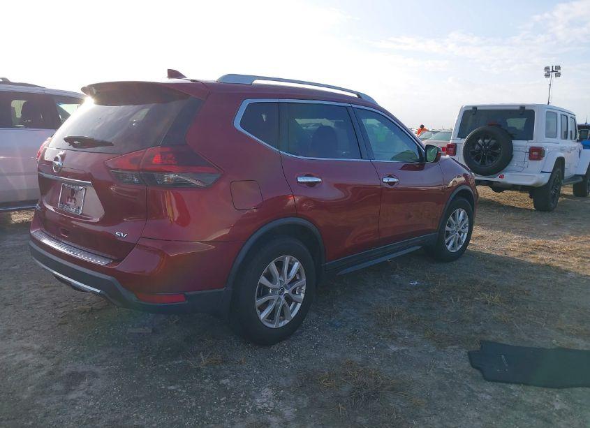 Photo 4 of 2018 Nissan Rogue SV (VIN 5N1AT2MT7JC808630)