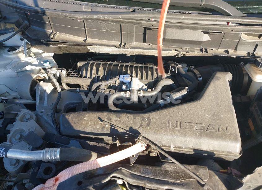 Photo 10 of 2018 Nissan Rogue SV (VIN 5N1AT2MT7JC814962)