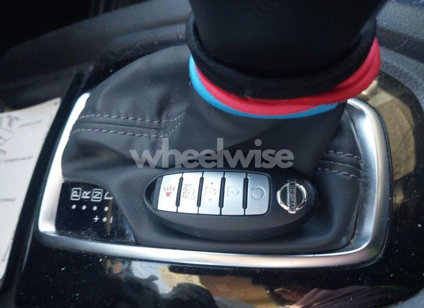 Photo 11 of 2018 Nissan Rogue SV (VIN 5N1AT2MT7JC814962)