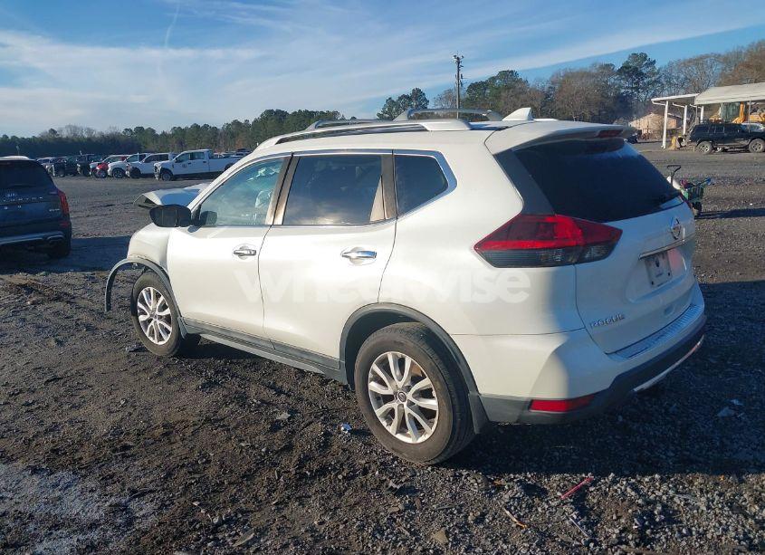 Photo 3 of 2018 Nissan Rogue SV (VIN 5N1AT2MT7JC814962)
