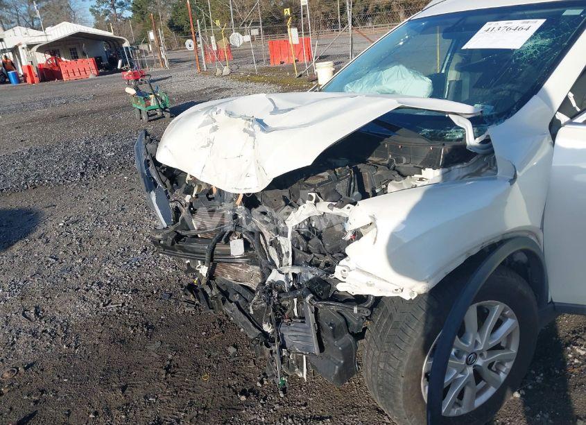 Photo 6 of 2018 Nissan Rogue SV (VIN 5N1AT2MT7JC814962)