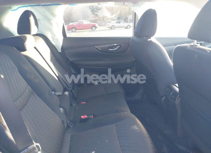 Photo 8 of 2018 Nissan Rogue SV (VIN 5N1AT2MT7JC814962)